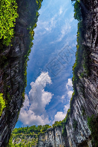 陡长水峡谷Difeng的WulongKarst石灰岩层这是武龙家世界自然遗产的重要组成部分武隆灯光图片