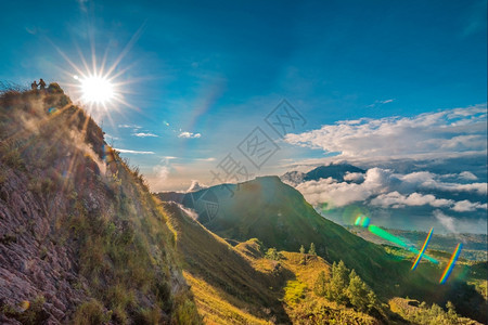 印度尼西亚巴图尔火山顶端的美丽景色巴厘岛日出自然图片