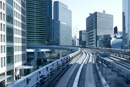 建造日本洪苏康藤地区东京明都沃德新巴希区悠里kamoom高一铁路的现代办公大楼的台场图片