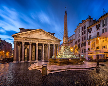 著名的帝国街道早上意大利罗马的圆形广场和万神殿图片