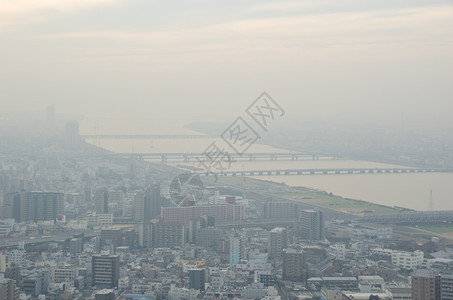 大阪天际在市的雾云天线上之日烟地标旅游办公室图片