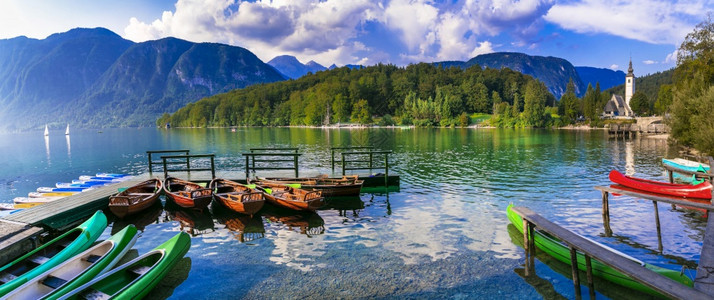 魔法惊人的在斯洛文尼亚特里格拉夫公园Triglav公园Bohinj湖欧洲图片