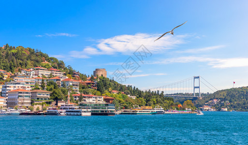 穆罕默德船RoumeliHissar城堡和FatihSultanMehmet桥伊斯坦布尔Roumeli桥伊斯坦布尔海峡图片