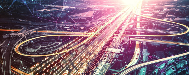 聪明的行业具有数字据传输图形的未来道路运输技术显示交通大数据分析和物联网的概念具有数字据传输图形的未来道路运输技术全球定位系统图片