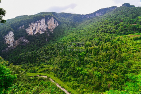 旅行长水峡谷Difeng的WulongKarst石灰岩层这是武龙家世界自然遗产的重要组成部分陡石灰图片