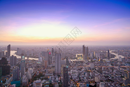 泰国曼谷20年1月日曼谷是东南亚美丽的城市泰国曼谷颜色夜晚天线图片