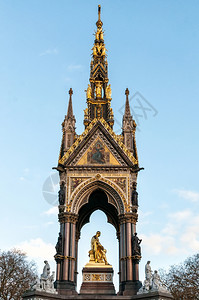 我是女王场景艾伯特纪念馆肯辛顿花园伦敦英格兰阿尔伯特纪念馆是维多利亚王后为她敬爱的丈夫阿尔贝王子所托办的公园地标背景