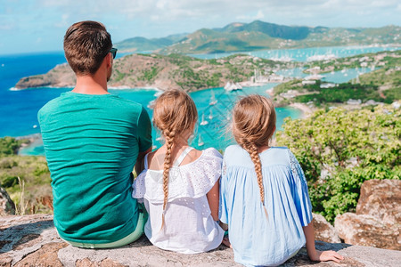 港口雪莉景观家庭在安提瓜和巴布达享有英港图片的景象从加勒比海热带岛屿天堂湾安提瓜Shirley高地到加勒比海热带岛屿的安提瓜英国图片