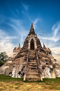 复古的斯里兰卡考学Ayutthaya泰国旅游地貌和目的古老佛教寺庙废墟位于WatPhraSriSanphet寺庙日落天空下的Ay图片