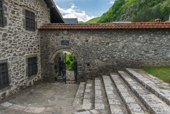 黑山科拉辛071628年7月6日东正教修道院莫拉卡黑山摩拉卡修道院游客参观最受欢迎的地点之一塞尔维亚地中海图片