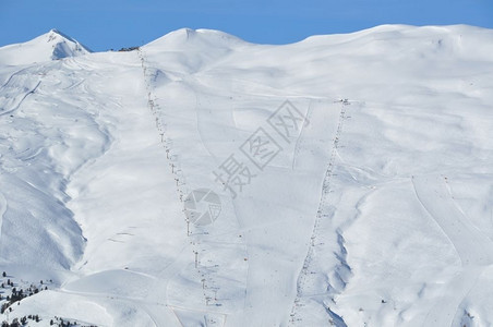 冬季雪山风光图片