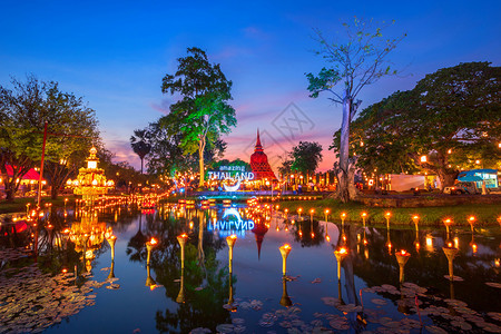 金子庆典建筑学苏霍泰历史公园Sukhothai历史公园的光彩闪耀景象SukhothaiCoLamplighterLoyKrato图片
