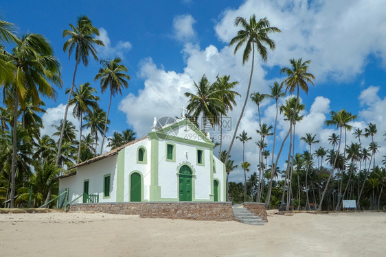 现代的首都著名巴西塔曼达雷海边教堂图片