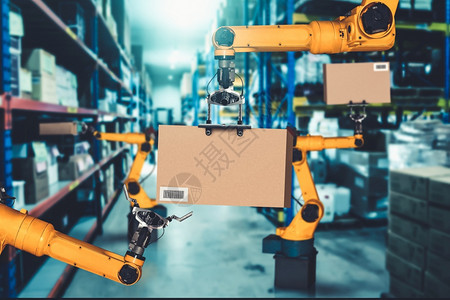 用于创新仓库和工厂数字技术的智能机械臂系统使用连接到互联网的IOT软件由工业程控制的自动化造机器人用于创新仓库和工厂数字技术的智图片