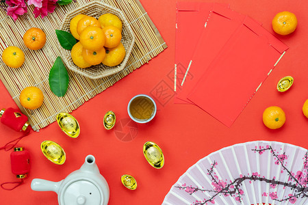 中文是指富美幸福的表顶端观月新年假期概念背景Flat在现代古红背景下用木柴篮子茶杯淡橙季节象征喜庆的图片