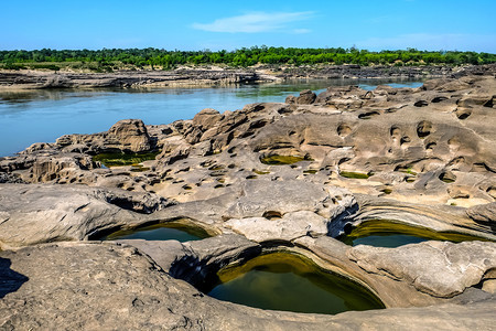 结石河道泰国大峡谷位于乌本拉特恰塔尼UbonRatchathani的泰国大众旅游景点蓝色的图片