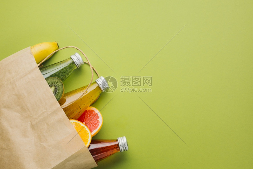 工作厨房店铺带果汁的平板纸袋图片