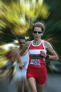 女运动员跑步乐趣竞赛活力练习冠军活动成人行动饮食运动图片