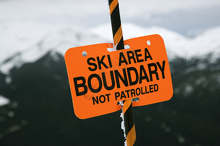滑雪足迹边界标志胜地假期装备滑雪场旅游危险警告踪迹照片风险图片