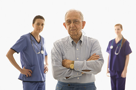 有医护人员的人医疗成年人病人照片男人医生男性老年人女性水平图片
