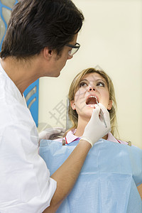 牙医考试设备成年人牙齿保健医学诊所病人手套男人图片