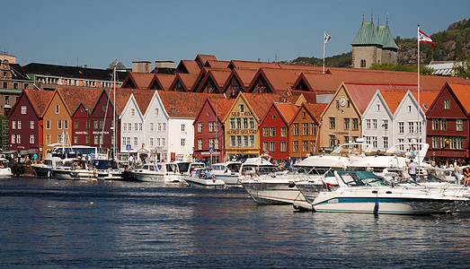 挪威卑尔根市城市白色红色旅行建筑物棕色橙子帆船阳光假期图片