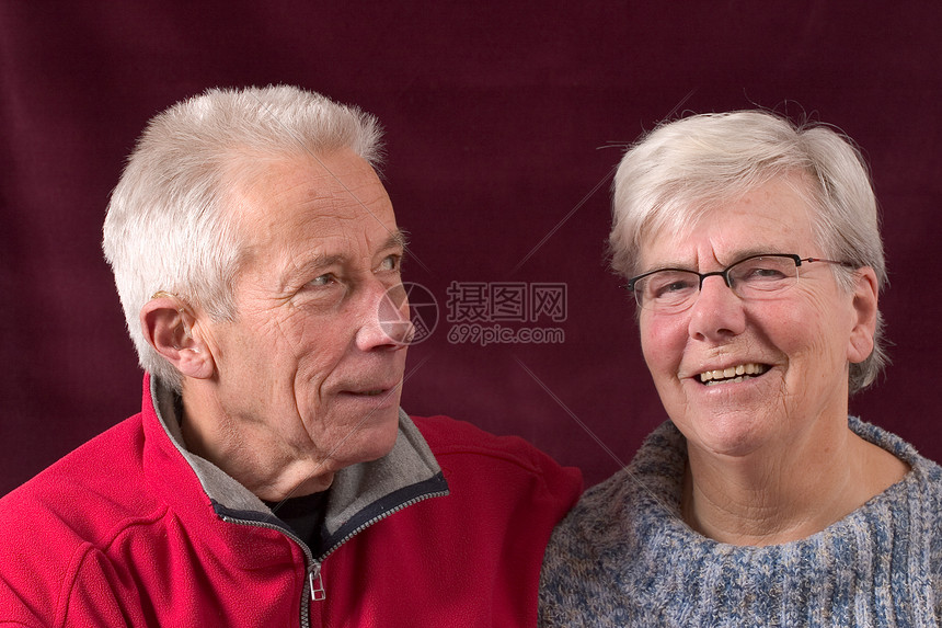 英俊的老年夫妇图片