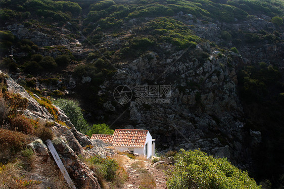 山中的房屋栅栏季节山脉奢华植物建筑自然地面房子公园图片