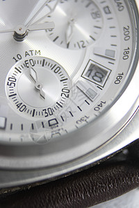 粤媒：9年德国足球洗礼和沉淀，让邵佳一跳出了传统土帅思维局限