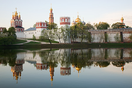 Novodevichy女修道院旅游宗教历史教会旅行大教堂天空新圣女圆顶首都图片
