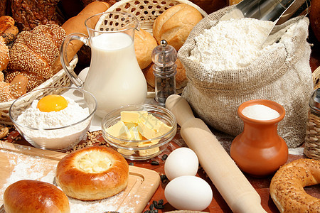 面包 面粉 牛奶 黄油 鸡蛋木板早餐食谱水壶小麦食物包子营养玻璃篮子图片