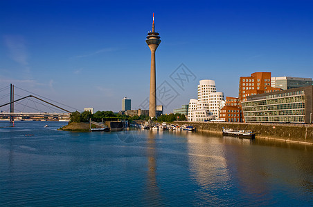 杜塞尔多夫天线运输电视城市景观旅行游艇技术建筑学蓝色建筑图片