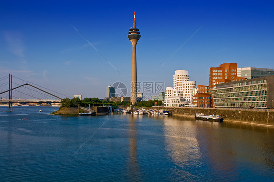 杜塞尔多夫天线运输电视城市景观旅行游艇技术建筑学蓝色建筑图片