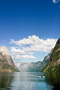 挪威 Sognefjord天空力量峡湾游客发动机吸引力风景海洋蓝色峡谷图片