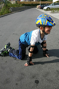 滚筒滑冰训练游戏滚动孩子娱乐男生竞赛闲暇成功图片
