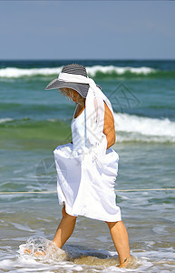 海滩游乐年龄假期保险乐趣黄金海洋奶奶退休父母情绪图片