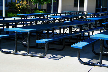 户外餐厅路面学生咖啡店座位大学蓝色桌子食堂晴天膳食图片