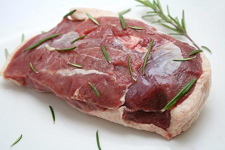 新鲜肉鸭肉迷迭香食物图片