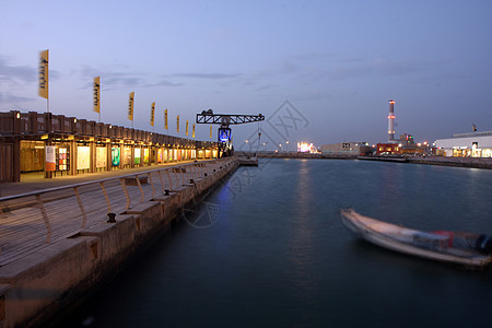 旧特拉维夫港口帆船出口运输海岸构造反射城市码头蓝色商店图片