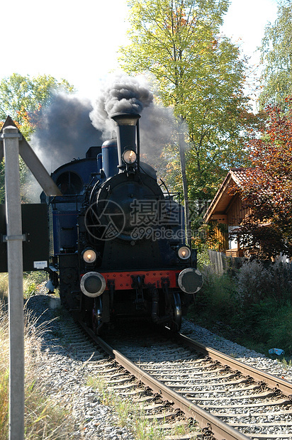 Tegernsee的旧蒸汽机图片