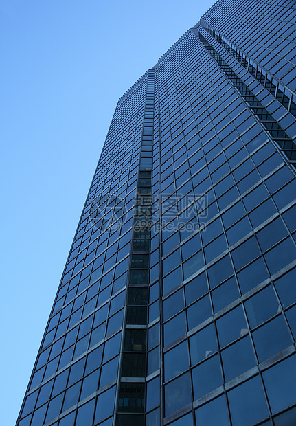 蓝色玻璃窗摩天大楼图片