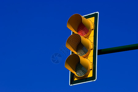 红面包灯光红绿灯禁令穿越橙子街道黄色警告天空聚光灯城市图片