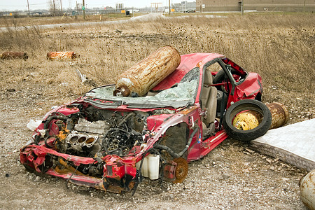 被遗弃的汽车破坏植物运动倾倒垃圾丢弃运输工厂损害安全图片