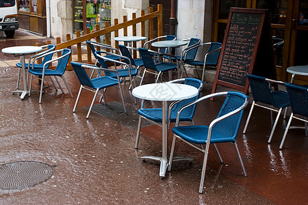 街头咖啡店家具城市食堂咖啡木板桌子旅游椅子座位小酒馆图片