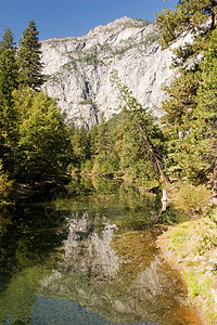 Yosemite 山谷视图岩石公园全景树木旅行旅游高山环境峡谷国家图片