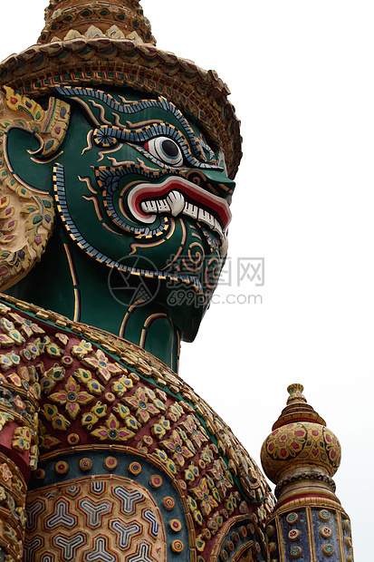 在Bangkok的寺庙监护人雕塑文化扫管恶魔历史旅行旅游宗教目的地金子图片