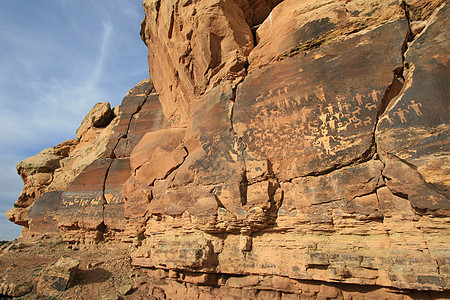 犹他南部的Petroglyphs文明文化评书涂鸦历史原住民雕刻品图片