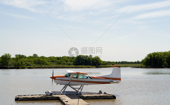 飞机丛林天空浮力乡村水上飞机航空港口码头浮桥螺旋桨图片