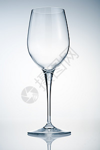 清空葡萄酒杯玻璃静物杯子白色背景图片