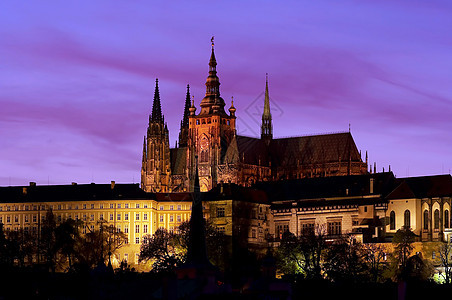 夜晚布拉格城堡图片